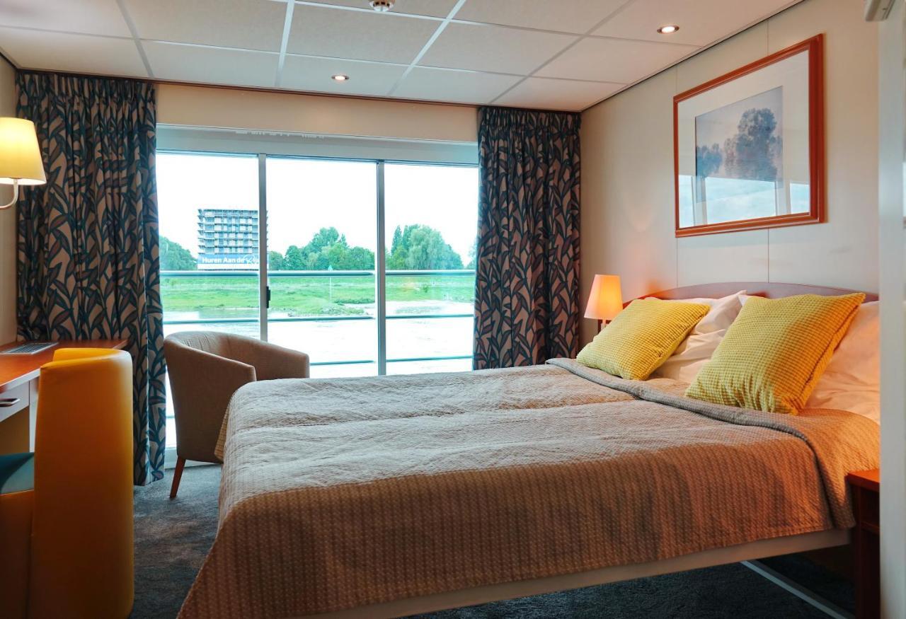 Bateau-hotel Ms Carmen *